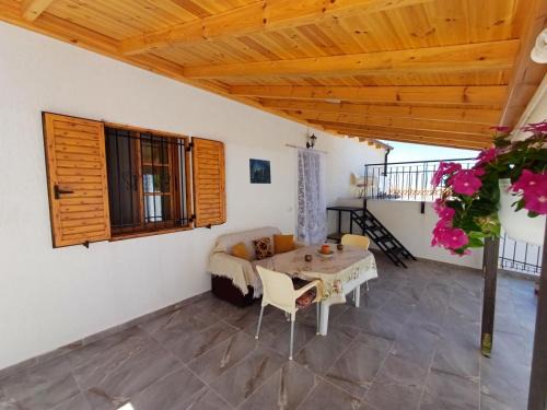 Dhermi Apartment | Cozy Apartment in Drymades Village