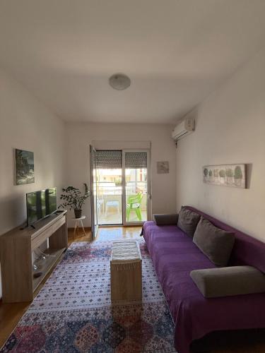 Golubovina Apartment | Cozy Apartment with Private Garage - Walk to City Center