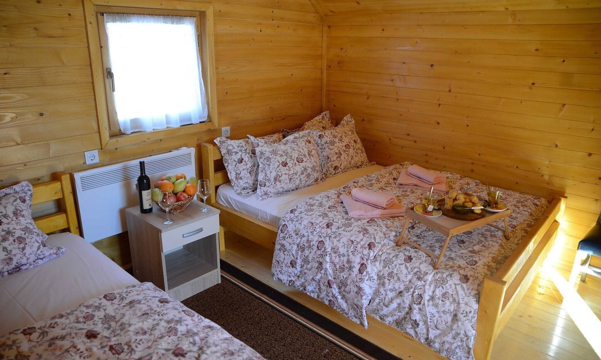 Vitomiricë House | Cozy Berane Stay - Standard Cottage with balcony