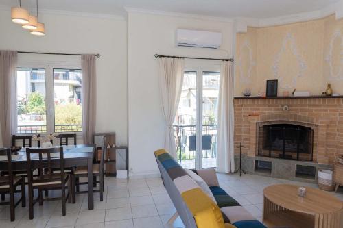 Chaidari Apartment | Cozy Greek Apartment
