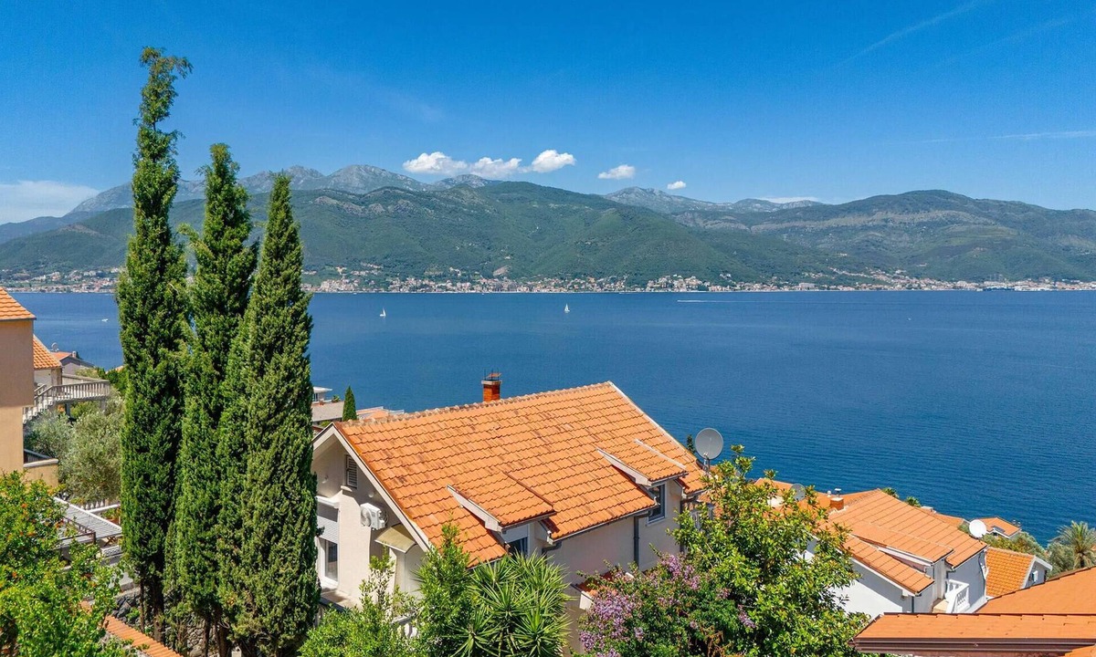 Krasici House | Cozy home in Tivat with house a panoramic view
