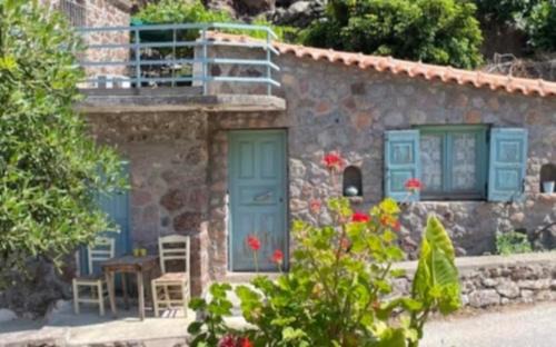 Gefyra House | Cozy house in the foot of the volcano Methana
