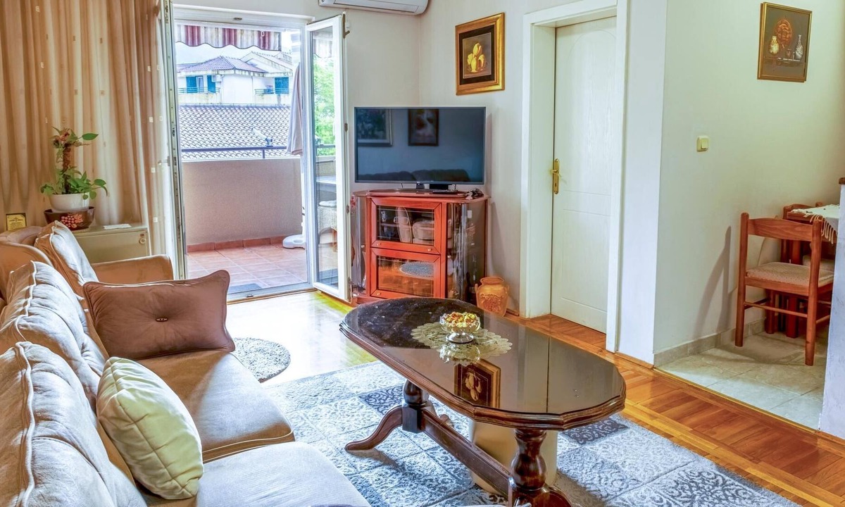 Velji Vinogradi Apartment | Cozy Nature View Flat Near Beaches in Budva