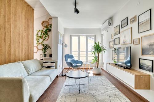 Maini Apartment | Cozy rooftop apartment with the city view