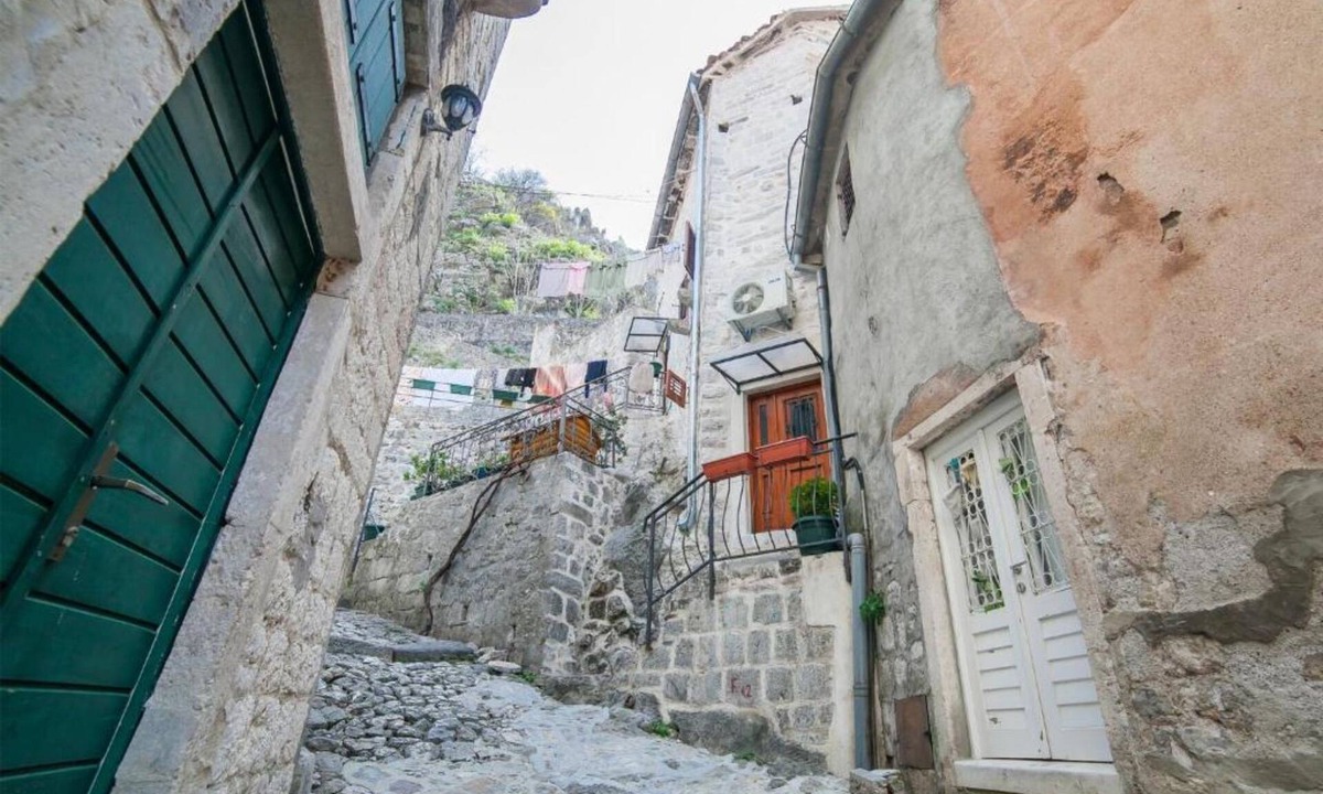 Kotor Old Town Apartment | Cozy Stay in Kotors Old Town