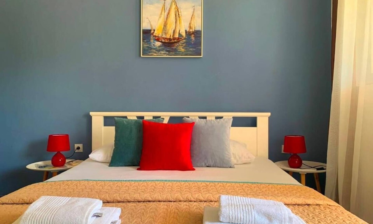 Ulcinj Apartment | Cozy Studio with Terrace- Street view