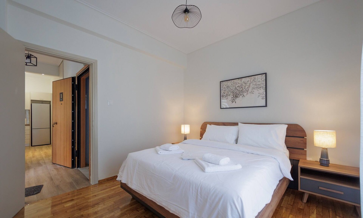 Metaxourgio Apartment | Cozy Studio with View in Athens – Private Terrace, Wi-Fi & Air Conditioning
