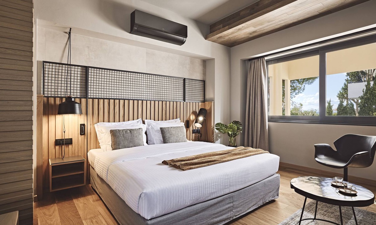 Glyfada Bed & Breakfast | Cruise - Junior Suite in Glyfada