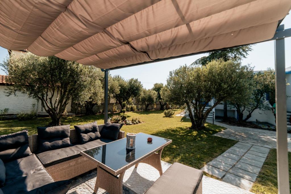 Nea Potidaia House | Cyclades Luxury Studios