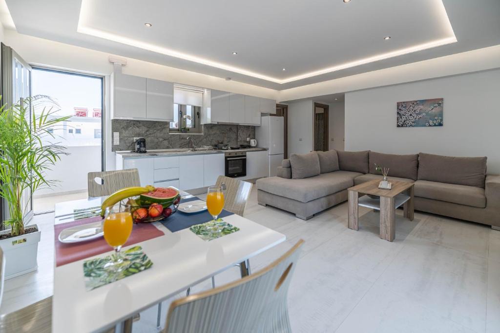 Lardos Apartment | Demiani House