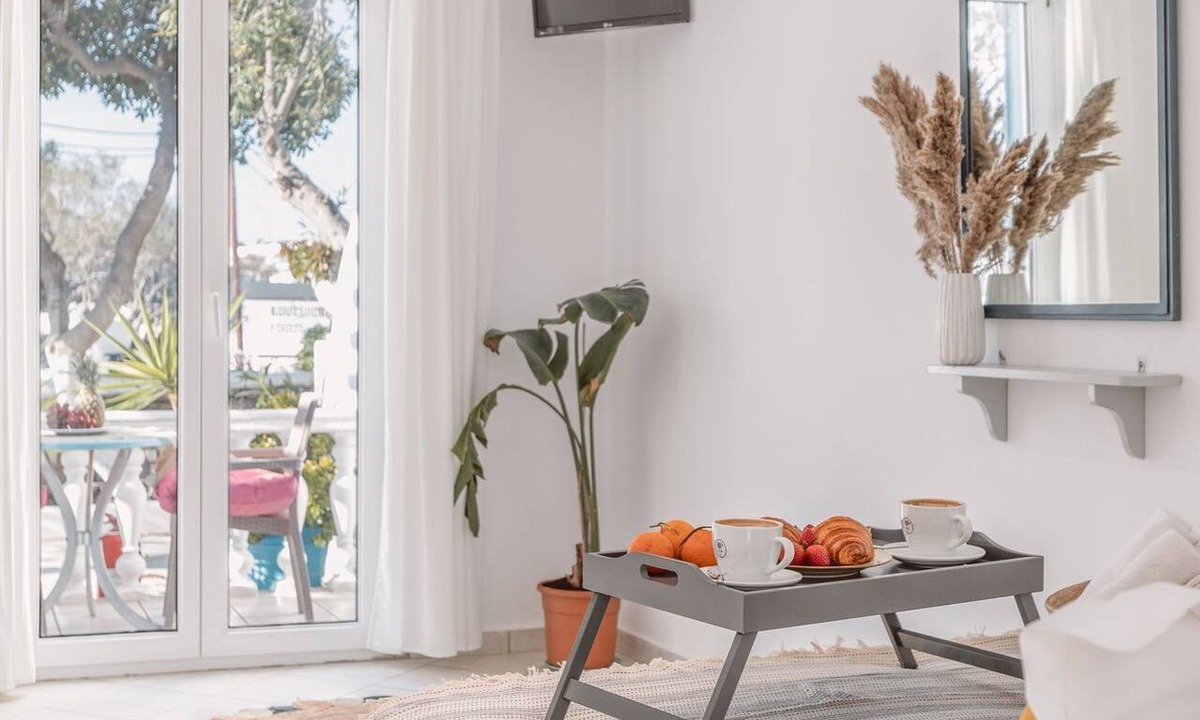 Glastros House | Dibellee Mykonos Studios