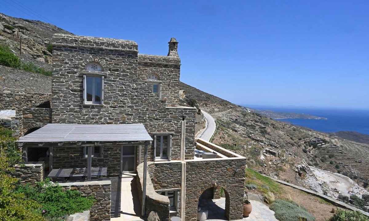 Exomvourgo House | Dioni Tinos, sea view elegant villa