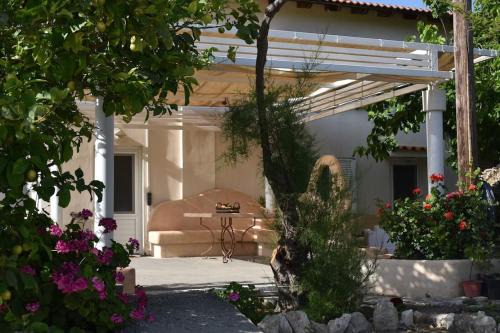 Pythagorio Villa | Dolichi House