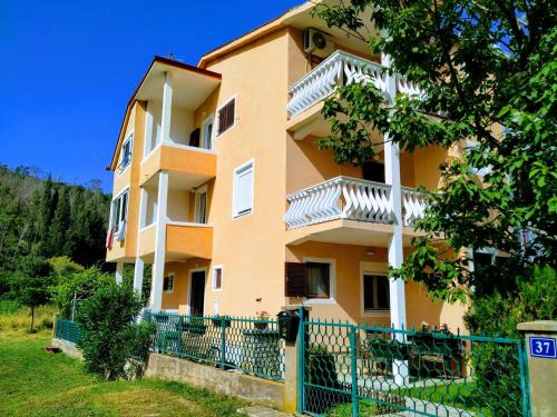 Sutomore Apartment | Dom za odmor J&S