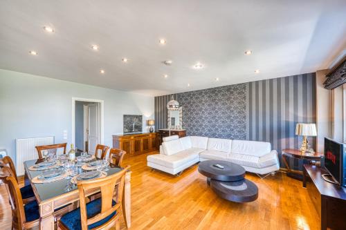 Chios Town Apartment | Domus Omnia Chios Town Home