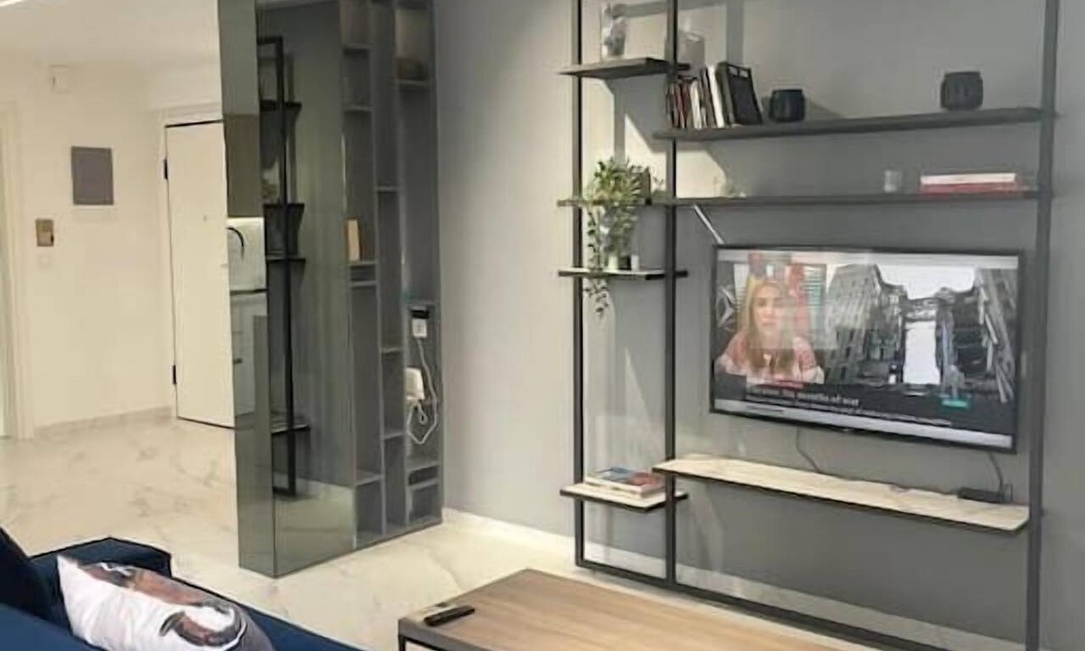 Ilisia Apartment | Downtown 3/Bedroom City Apartment