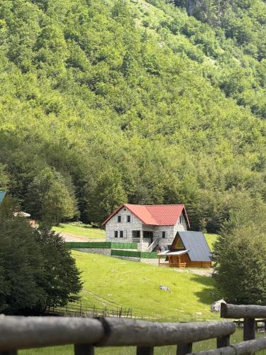 Montenegro House | DreamHouse Grebaje