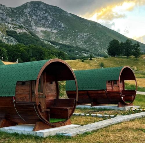 Virak Ski Chalet | Durmitor Barrels