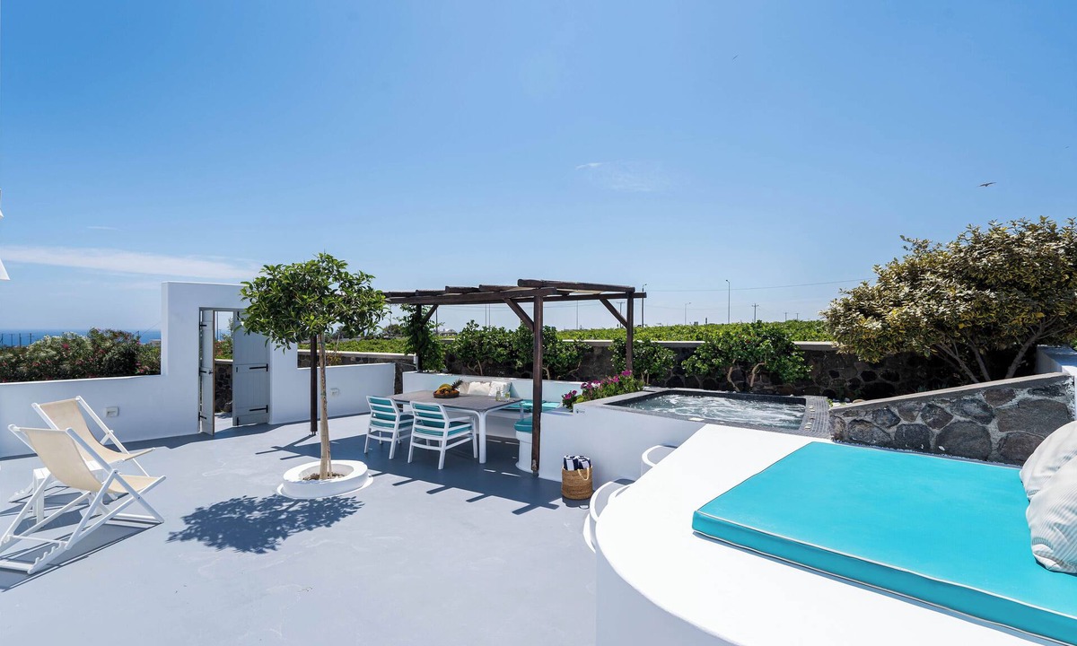 Kamari Villa | East Side Private villa , 2 bedroom & jacuzzi