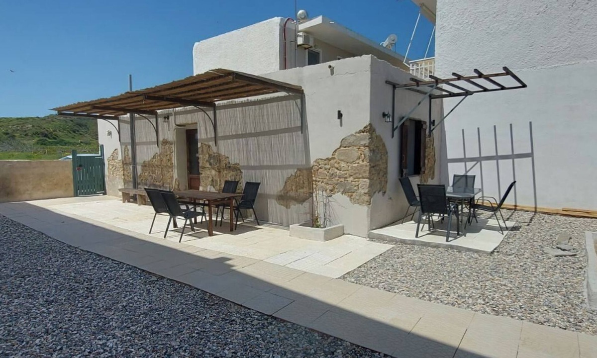 Kardamena House | Efi Studios Old Stone Barn House | Walk to Beach | 1-4 Guests