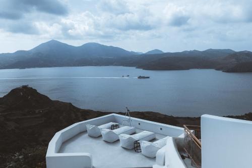 Plaka Villa | Eight Infinity Suites - Two-level Residence -