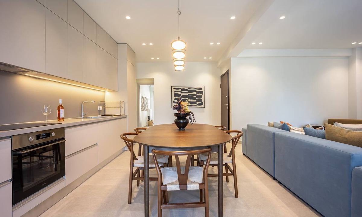 Pangrati Apartment | Elegant & Spacious 3BR l Balcony Pagrati