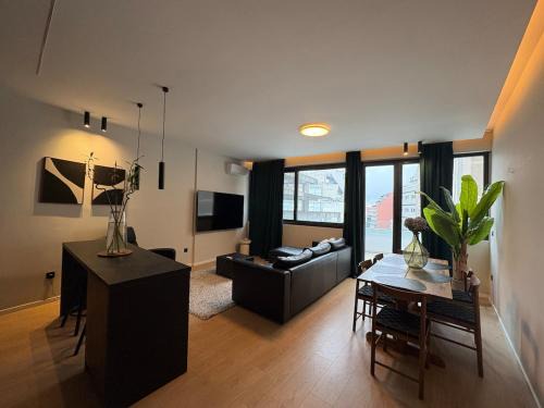 Ladadika Apartment | ElegantSeaViewStay