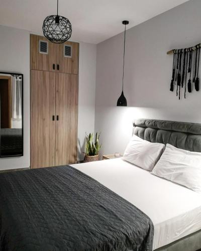 Nea Peramos Apartment | Elements Studios