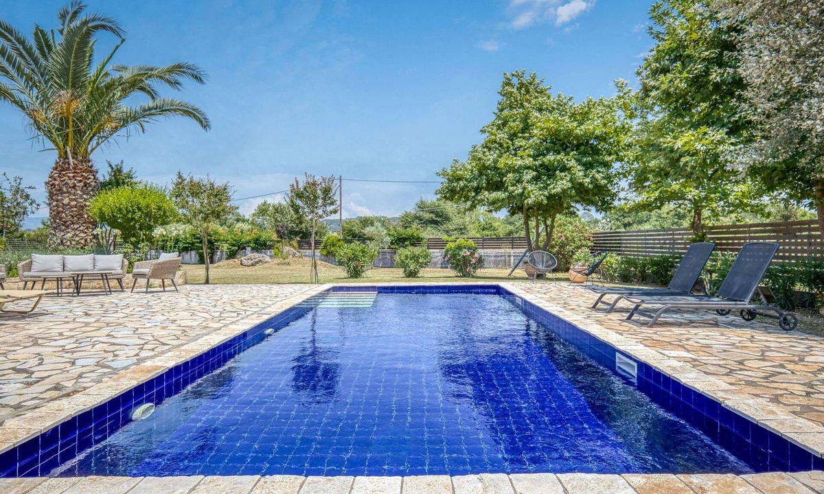 Parelia Villa | Elissavet - Three Bedroom Villa, Sleeps 6