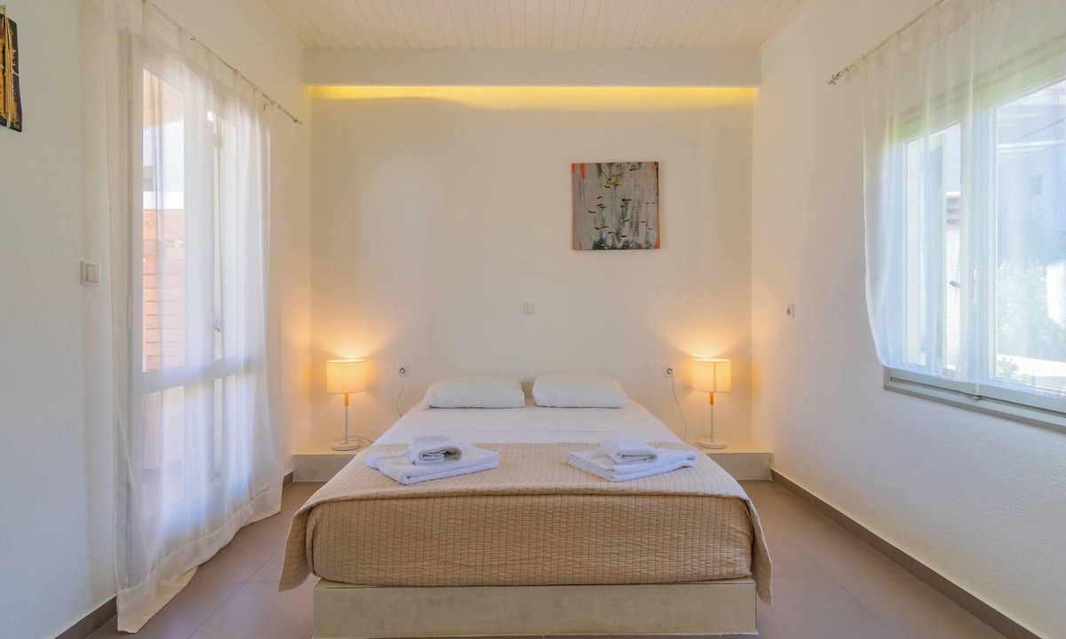 Elounda Apartment | Elounda Beachfront Nest, Stunning Escape in Crete