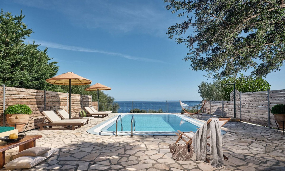 Varvara Villa | Emerald Classic Villa