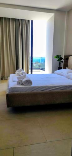 Qeparo Apartment | Emili Premium Residence