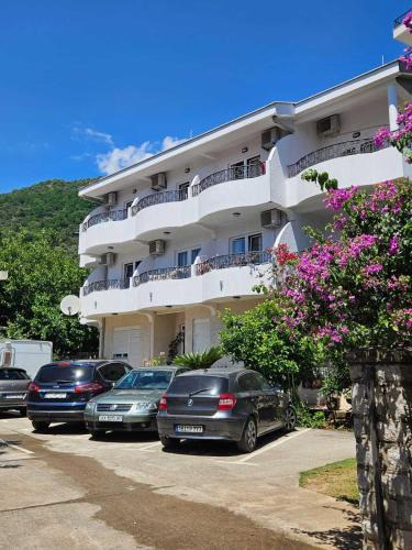 Becici Apartment | Emilija