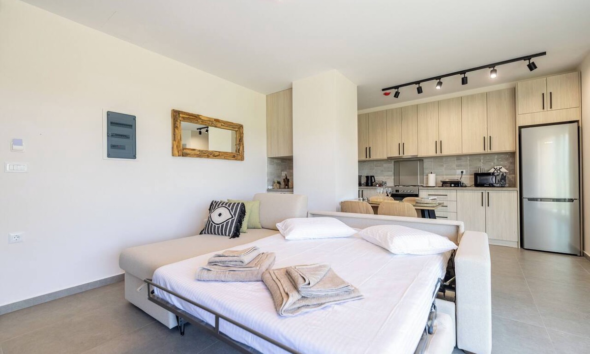 Ayios Kirikos Apartment | Enclave Luxury Apartments Zante Experience equiped with Jacuzzi,BBQ,GYM