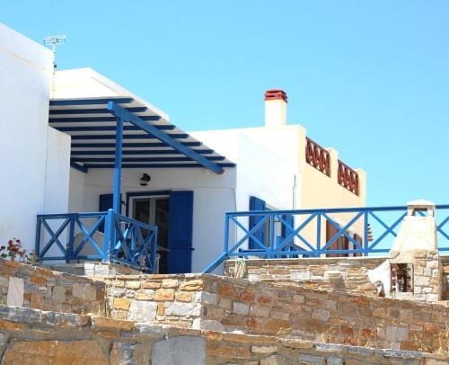 Vari House | Endless Blue from Syros - Fabrika House 1 & 2