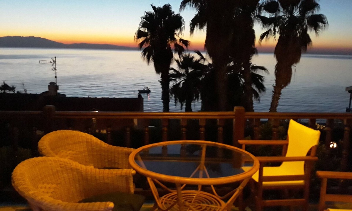 Possidi House | Engrossed in the breathtaking sunset
