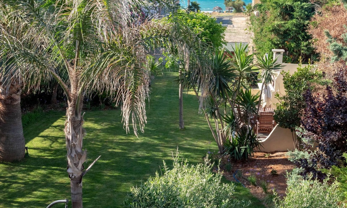 Gazi Villa | Evdokia beachfront resort
