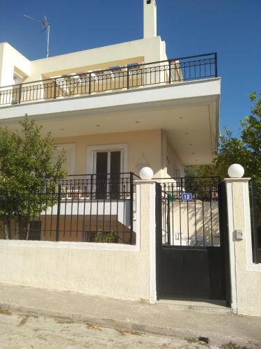 Spata-Artemida Villa | Evelyn's House