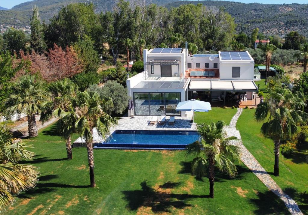 Dirfys-Messapia Villa | Evia Palm Beach Villa