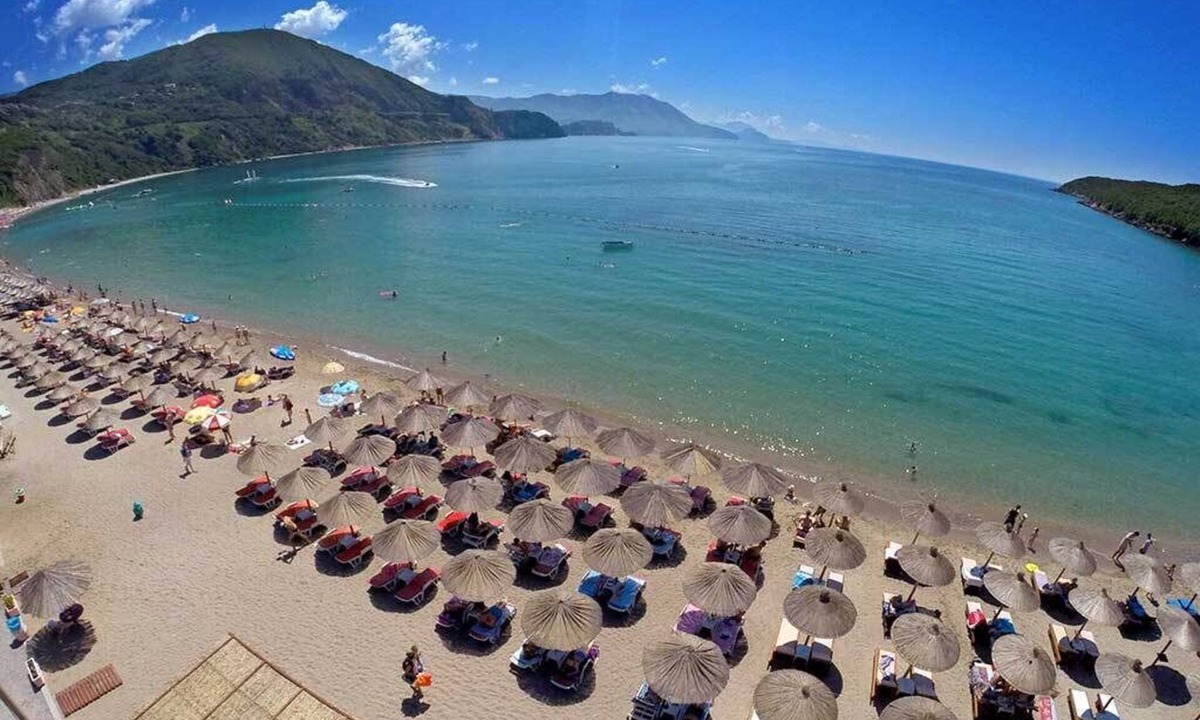 Becici Apartment | Exclusive 1 bedroom apartment, a short walk from Rafailovici sandy beach