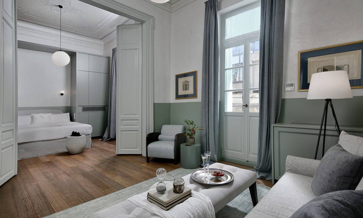 Plaka Villa | Exquisite Athens Apartment | 1 Bedroom | Apartment Metalicana | Balcony