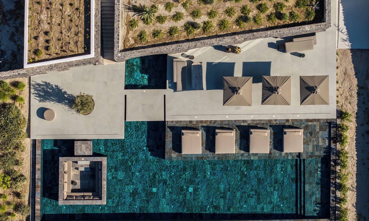 Oia Villa | Exquisite Luxury villa at Oia with expansive pool area and Grand interiors