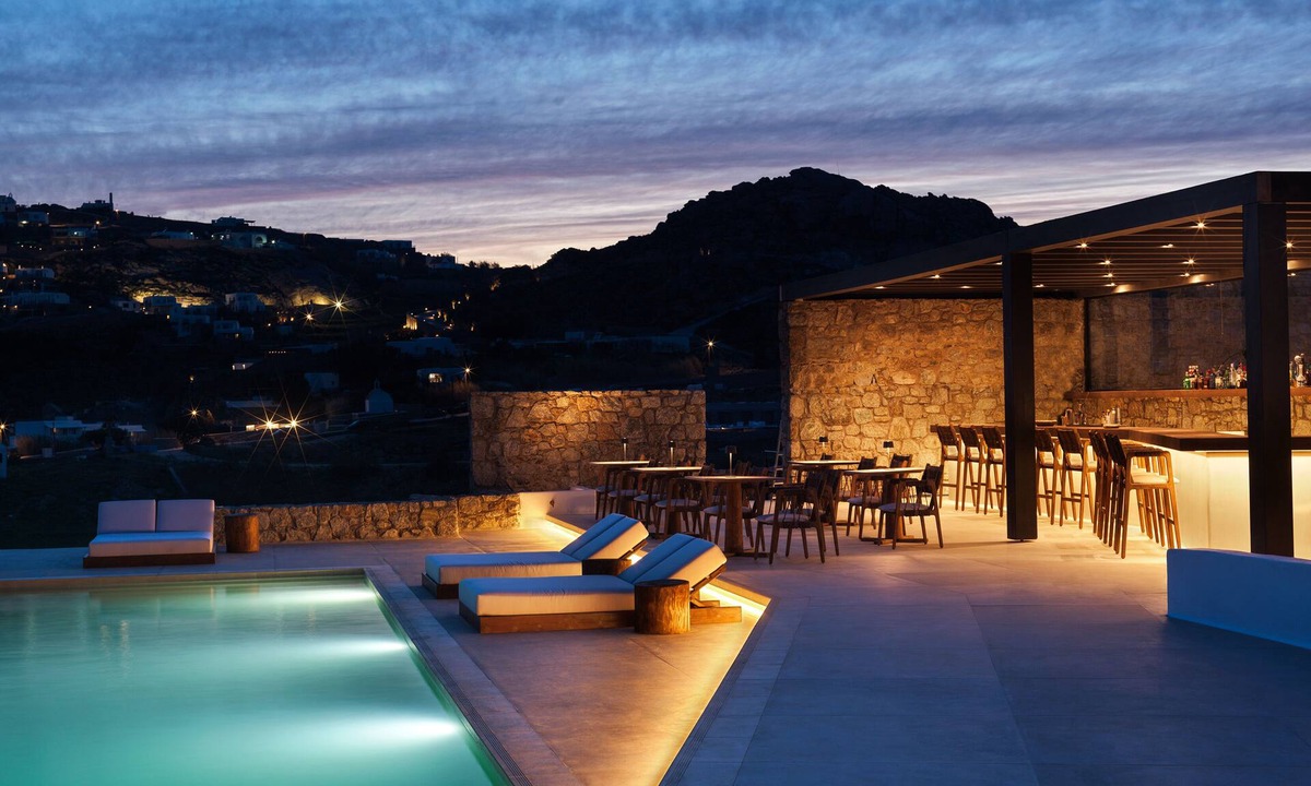 Platis Gialos Hotel | Ezio Bo Luxury Living