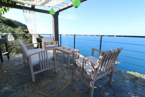 Tsagarada House | Fakistra's Blue House