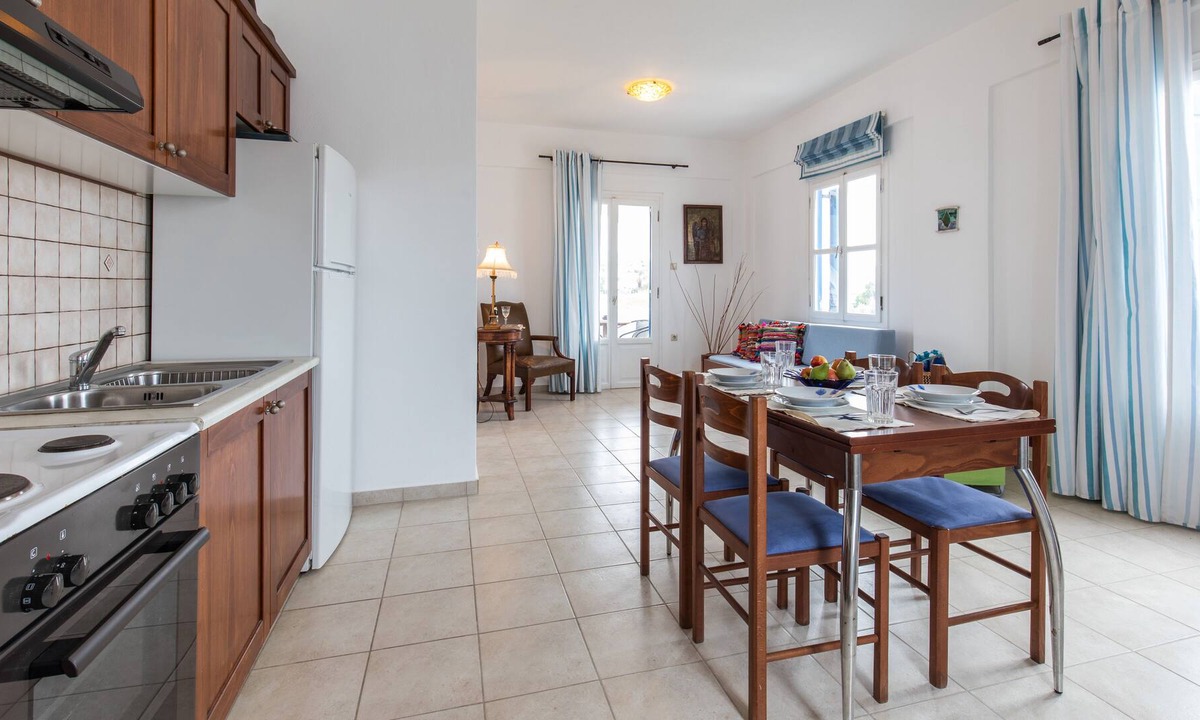 Agia Anna Apartment | Family 2-Bedroom Apartment