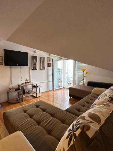 Gospostina Apartment | Family Apartment close to Old town! FREE PARKING SPOT