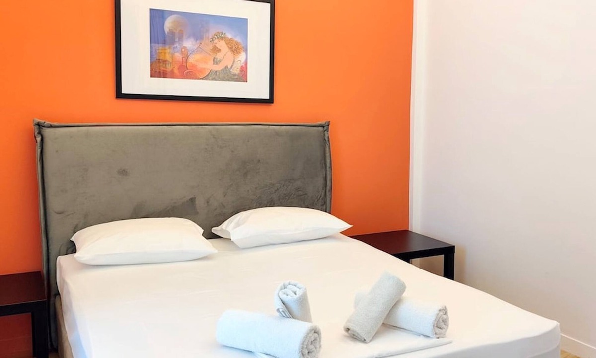 Petralona Apartment | Family apartment in Acropolis with roof garden