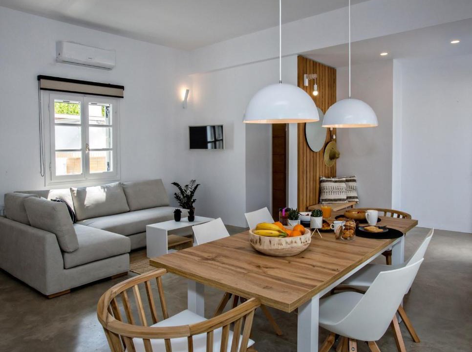 Exomvourgo Villa | family home