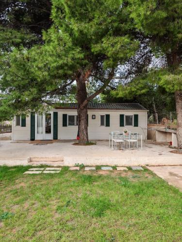 Spata-Artemida House | Family mobile home solar powered near the sea and the airport to share