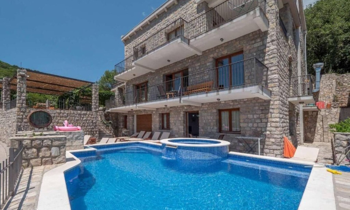 Podostrog Apartment | Family Retreat Bozovic